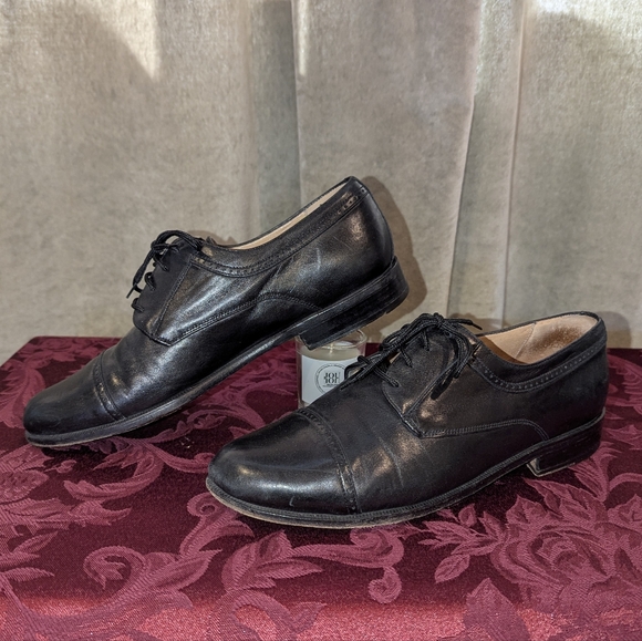 Bally Black Leather Oxford Shoes with Polished Finish